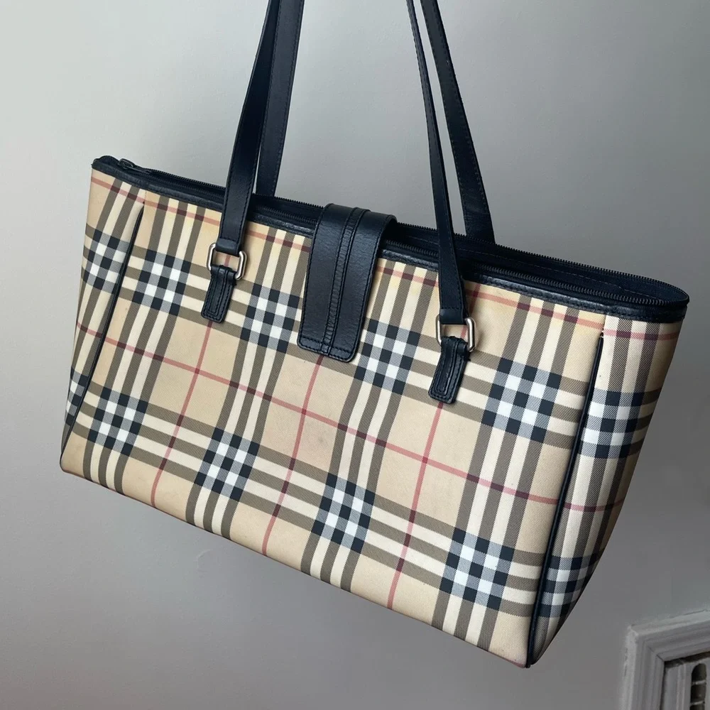 Burberry Buckle House Check Coated Canvas Tote - Picture 3 of 5